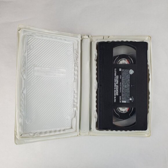 You're Invited To Mary-Kate & Ashley's Greatest Parties VHS Tape 2000 - Picture 2 of 9